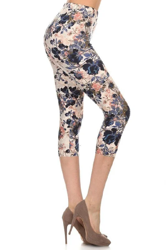 High-quality Design Multi-color Print, Cropped Capri Leggings In A Fitted Style With A Banded High Waist