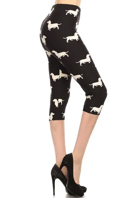 Comfortable Outfits Dog Print, High Waisted Capri Leggings In A Fitted Style With An Elastic Waistband.