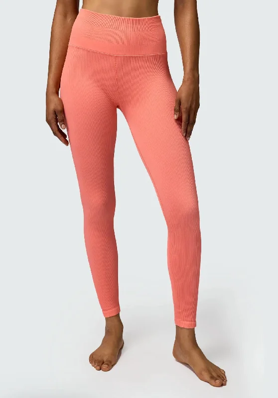 Comfortable Mind Love Sculpt 7/8 Legging In Flamingo